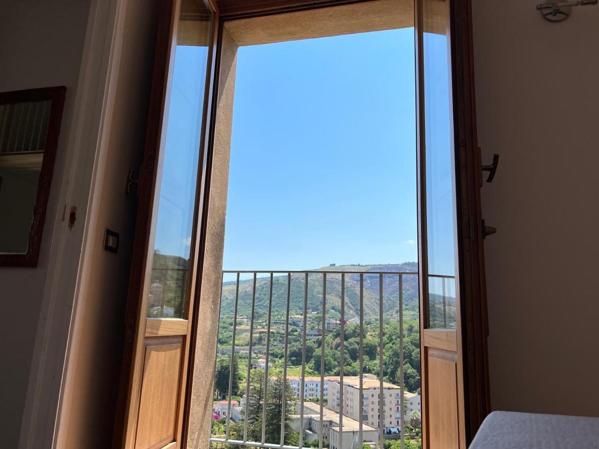 La Rupe Apartments טרופאה מראה חיצוני תמונה